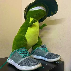 UNDERARMOUR CHARGE ACTIVE SHOES 👟